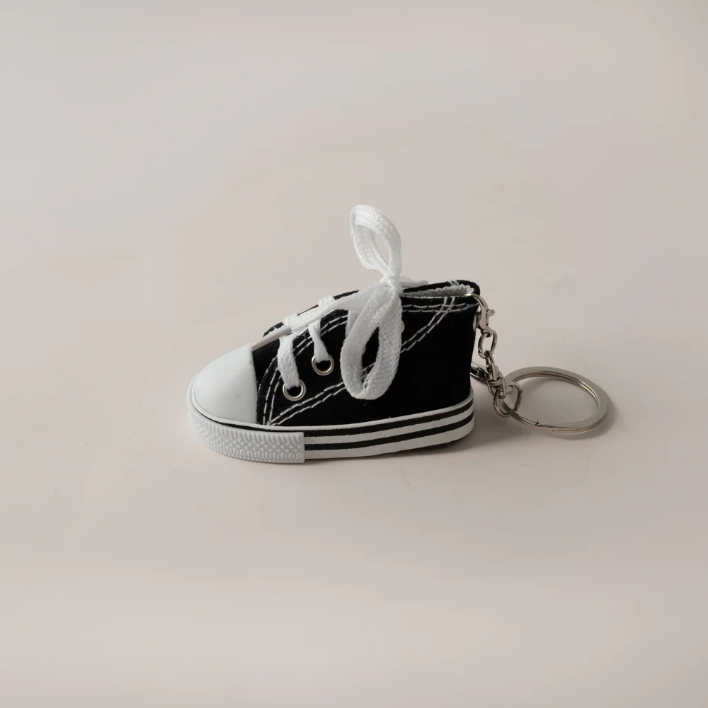 Keychain Sneaker - BLACK - Image 2