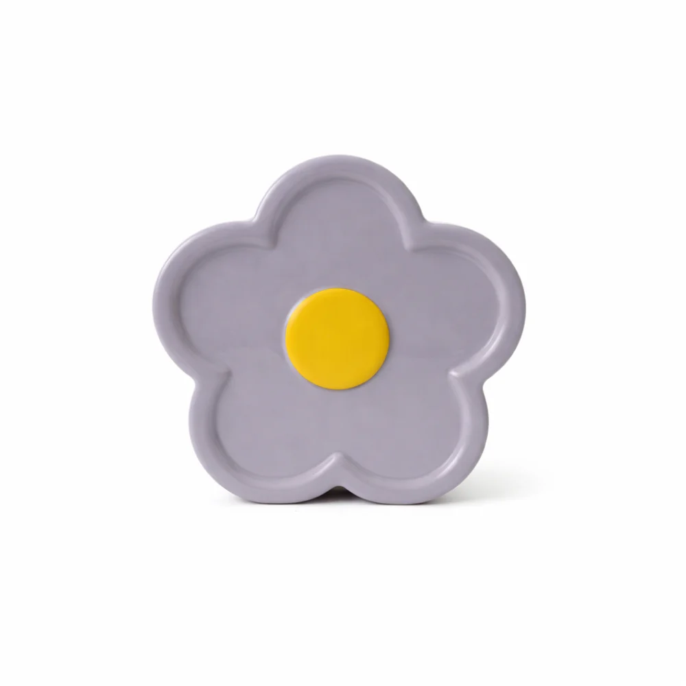 The Daisy Edit Ceramic Vase - FLOWER