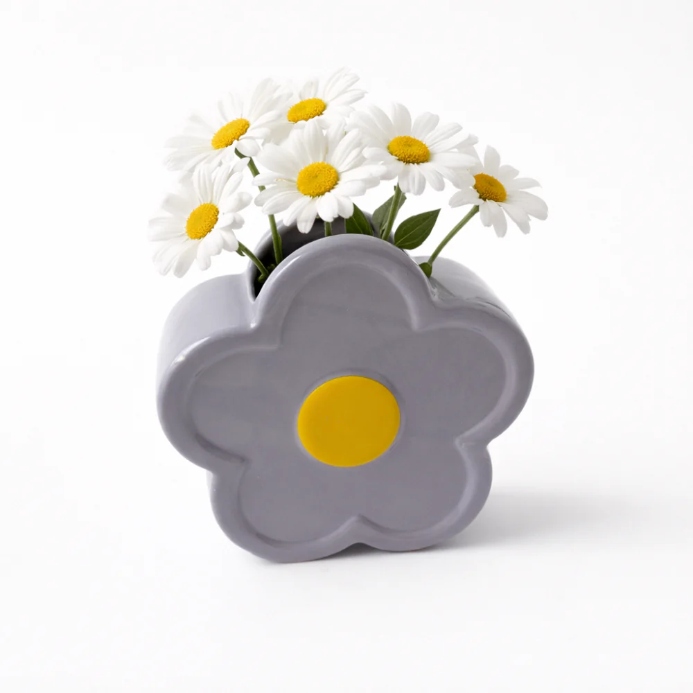 The Daisy Edit Ceramic Vase - FLOWER - Image 2